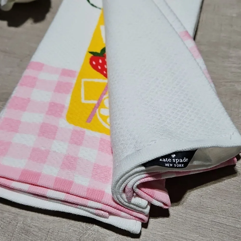 Kate Spade 🎁 Strawberry Lemonade Kitchen Towel Set